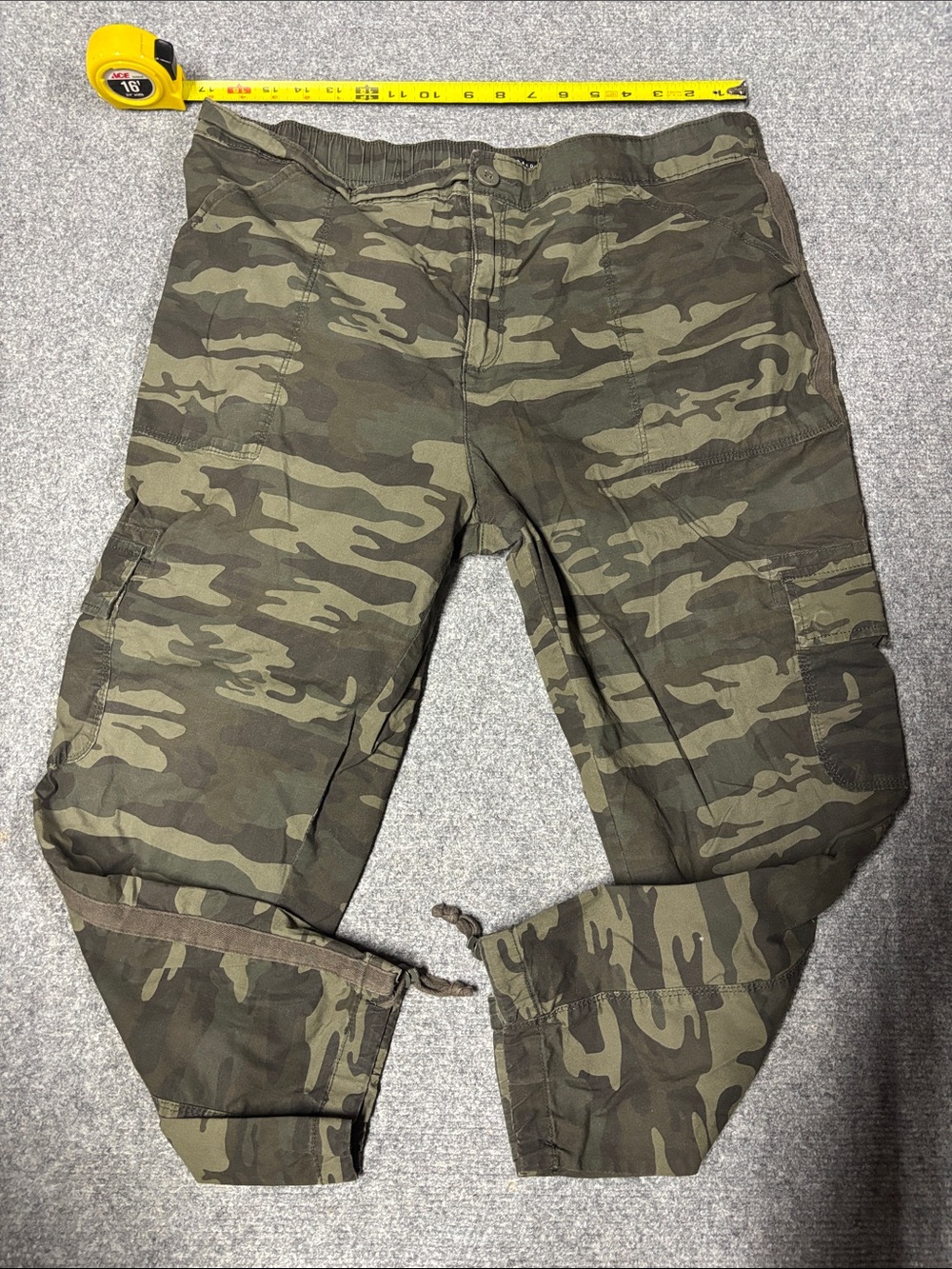 Women’s Camo Track Joggers - Olive Green
